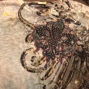 Day trip/buckle t-shirt